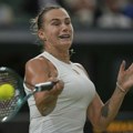 Sabalenka pobedila Radukanu za plasman u osminu finala Vimbldona