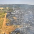 Više od 100 hektara bilo je zahvaćeno vatrom kod Kladova! Spaseno desetak kuća, ekipe i dalje gase