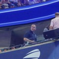 Ovo su ljudi koji su stalno provocirali Đokovića, sudija ih opomenuo: "Ovaj boks gore, prestanite odmah"