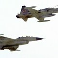 Pentagon: Venecuelanski vojni avion dva puta leteo blizu američkog vojnog broda