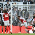 Arsenal u završnici do pobede na gostovanju protiv Njukasla (video)