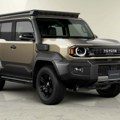 Стигао је Ланд Цруисер ФЈ: Нови Тоиотин теренац ретро дизајна ФОТО