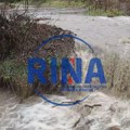 Haos u Priboju- izlili se bujični potoci: Potopljeni mostovi i putevi, kuće i ljudi odsečeni od sveta