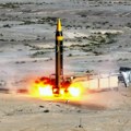 Iran lansirao rakete sa bojevom glavom od jedne tone: Tvrde da su pogodili aerodrom u srcu Tel Aviva (video)
