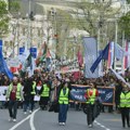 Četiri sata blokade raskrsnice kod Vlade Srbije, veliki protest profesora, a podrška stiže i od studenata: “Evropa neće da…