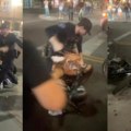Policijska brutalnost ili opravdana sila? Bacili studentkinju na bicikl i krvnički je pretukli!