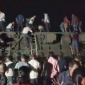Stravična nesreća u Indiji: U sudaru vozova poginulo najmanje 30 osoba, strahuje se da ima još mrtvih (video)