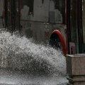 Zbog pljuska delovi Novog Sada bez vode, kiša i grmljavina u Beogradu , upozorenje za Banat