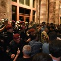 Demonstranti blokirali aveniju pored zgrade jermenske vlade u Jerevanu