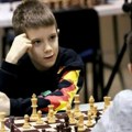 Osmogodišnji Srbin Leonid Ivanović, najmlađi šahista na svetu koji je pobedio šahovskog velemajstora