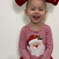 Neprimereno oblačenje za dete od četiri godine Ova mama ne prestaje da šokira stajlinzima koje bira za ćerku (video)