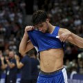 Momak sa Kosova odbio da debituje u NBA ligi: Na draftu nosio srpsku zastavu, sad neće na teren!