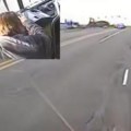 Drama u autobusu! Vozač preminuo usred vožnje, putnik skočio za volan - pogledajte kako se završilo (video)