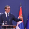 Vučić pozvao mlade da rade za svoju zemlju: "Ne tucite se oko para za moje rušenje" (video)