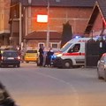 Masovna tuča dve porodice u Novom Pazaru! Verbalni sukob prerastao u fizički: Sevali i noževi, više osoba povređeno…