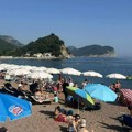 Čizkejk 15 €, a 100 g pečenja 4 €, Užičanka šokirana cenama u Budvi: "Kupujem u marketima, pa spremamo obroke"