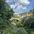 Više od veka Kamenog mosta u Ivanjici: Koštao je tadašnjih 100.000 dinara i dva ljudska života (VIDEO)