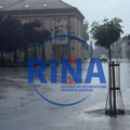 Mini tornadu u naselju Trnava u Čačku: Silovit vetar nosio limeni krov preko 50 metara, meštani nisu znali šta ih je snašlo…