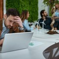 Прегоревање на послу све чешће: Стручњаци упозоравају на скривене симптоме