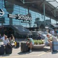 Incident na najvećem aerodromu u Holandiji: Šokirani putnik u toaletu pronašao 6 otrovnih stvorenja!