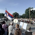 Najlepša slika Niša: Deca iz folklornih društava odigrala veliko srpsko kolo na Trgu kralja Milana [VIDEO]