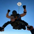 Adrenalin sa Čeneja - kako izgleda slobodan pad sa 3.000 metara iznad Novog Sada