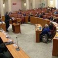 "Gotov si! Gotov si!" - cirkus u hrvatskom saboru Plenković podneo izveštaj o vladi, a opozicija sve vreme lupala po klupama…