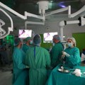 (Foto): Pacijenti se tako brže oporavljaju: Ljekari UKC RS i Srbije u Banjaluci odstranili tumor želuca savremenom metodom