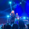 Željko Samardžić održao koncert za pamćenje u Nišu, a na samom kraju bio “zatrpan” publikom
