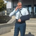 "Još jednom ste me sastavili i vratili u život": Čeda Jovanović skinuo gips sa ruke, oglasio se iz Urgentnog centra