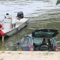 "Neverovatno je kako je neko ovo uspeo"! Prolaznik o automobilu koji je sleteo u Savu: Bio je u drugoj brzini