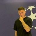 Arnautović slomljen izašao iz svlačionice, pa dobio pitanje da li dolazi u Crvenu zvezdu