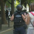 ANEM: Nedopustiv napad policije na novinare ispred novosadskog suda
