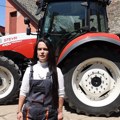 "Bez srpskog sela nema života": Vera vozi traktor, vodi gazdinstvo i ruši sve predrasude o ženama na selu i poljoprivrednicima…