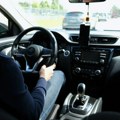 Upalila se rezerva u automobilu? Evo koliko kilometara imate pre nego što ostanete bez goriva