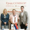 Stanisavljević uručila ugovore o dodeli građevinskog materijala za 10 porodica u Somboru