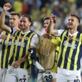 Tadić sa dva pogotka vratio Fenerbahče na vrh tabele