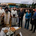 Loznica obeležila gradsku slavu: Spasovdanskom litijom od nove do stare gradske crkve (foto)