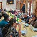 Šest meseci čuvali nebo nad Dragačevom i spasili na tone voća: Svečani ručak u Lučanima za protivgradne strelce (foto)