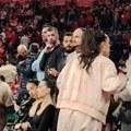 Лепотица стигла у Арену на вечити дерби: Бодриће једног од кошаркаша Црвене звезде