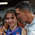 Mlađa ćerka donela sjajne vesti Dragutinu Topiću, legenda objavila snimak sa divnom porukom za Angelinu