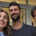 Novak u društvu influenserke: Lepa doktorka iz Srbije napustila karijeru zbog mode, a sada objavila skupu sliku