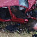 (Foto) Stravične slike sa mesta nesreće u kojoj je poginuo pevač Goran Maksimović: Automobil smrskan, staklo svuda po putu