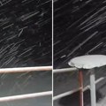 Pao prvi ozbiljan sneg u komšiluku: Kamere zabeležile neverovatne scene (video)