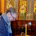 "Ponosan sam na našu tradiciju i veru" Predsednik Vučić posetio manastir Đunis (foto)