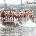 Bog se javi! Srbi širom zemlje i regiona plivali za Časni krst /foto, video/