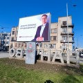 „Sklonite nezakoniti bilbord Aleksandra Vučića, predstavlja pretnju po red i mir“: Građani Pančeva se obratili gradskoj…