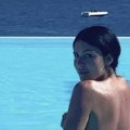 Provokativna fotografija Anastasije Ražnatović kruži internetom! Pevačica pokazala savršeno telo, a oko nje pravi raj na…