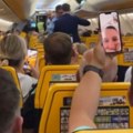 Žena pretila bombom, maltretirala putnike u avionu: Snimak prikazuje potpuni haos! Čuvari je oborili na zemlju