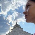 "Kad se najviše voli, tiho i duboko": Dragana Mićalović u manastiru Kovilj: "Zora, kada se život budi"